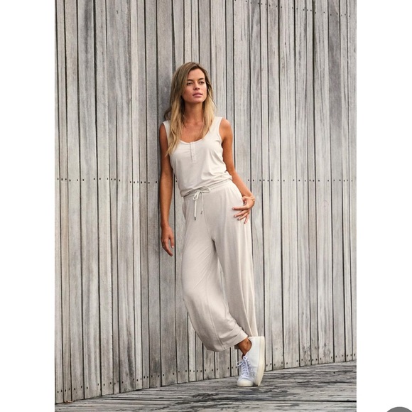 Vuori Pants - 🆕 Vuori Falls Jumpsuit Romper in Suede Heather size S